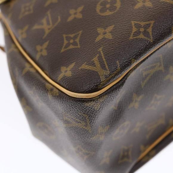 LOUIS VUITTON Batignolles Horizontal Tote - Picture 16 of 16